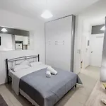 Pavlos Standard With Sea View Apartment *