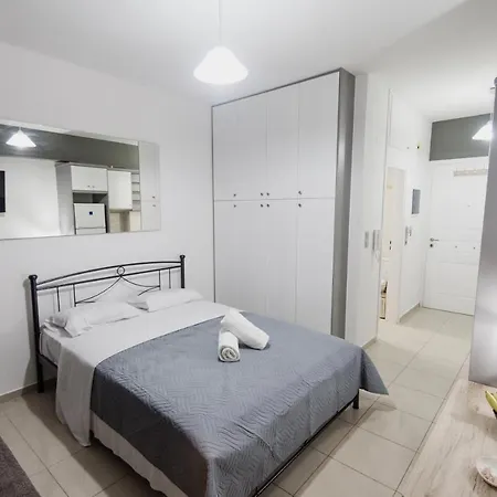 Pavlos Standard With Sea View Apartmán *